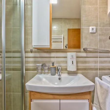 Oaza Mira Apartman *